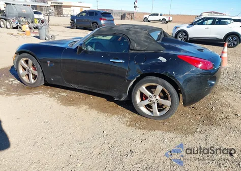 2006 Pontiac Solstice z USA, uszkodzony, nr VIN 1G2MB35B26Y118881